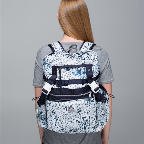 lululemon travelling yogini rucksack